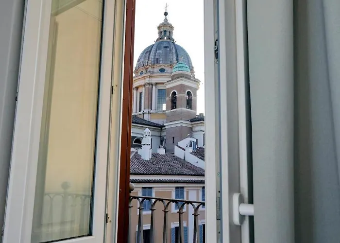 Konukevi Boutique Della Croce 4*