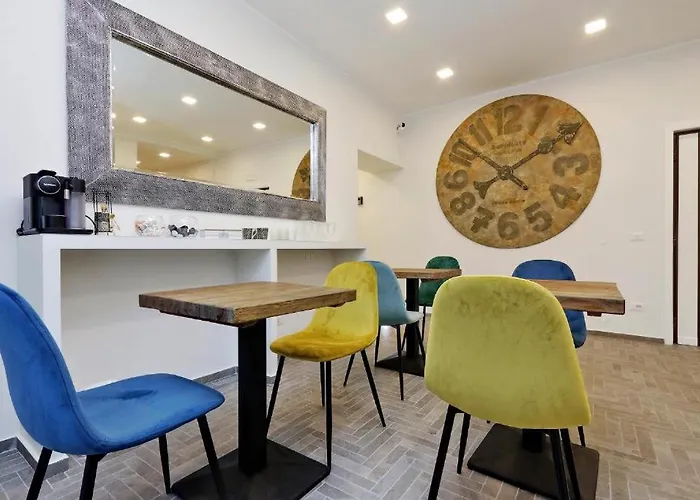 Konukevi Boutique Della Croce Roma